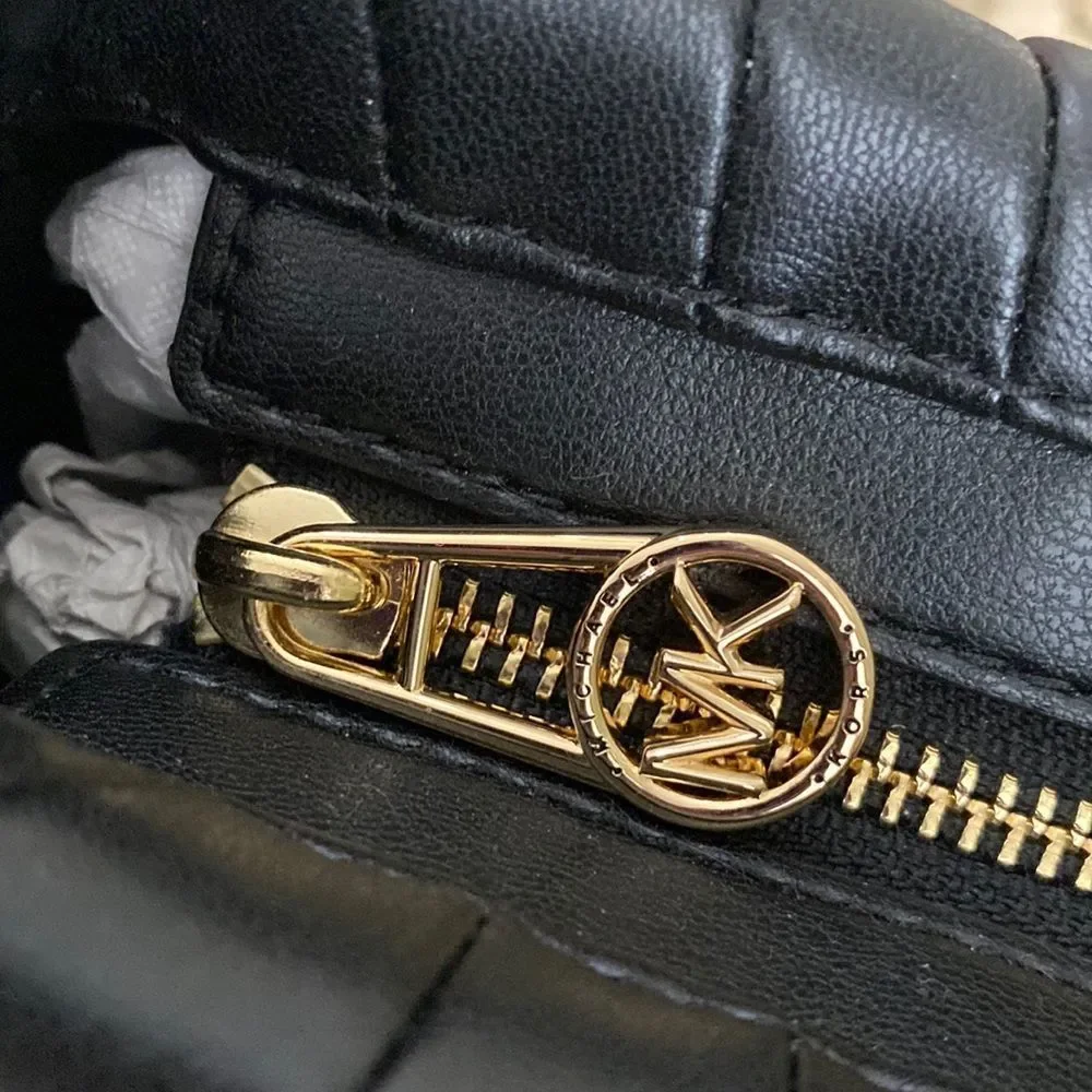 Michael Kors 🖤 crossbody - Picture 8 of 12